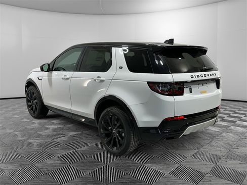 New 2025 Land Rover Discovery Sport Dynamic SE image 3