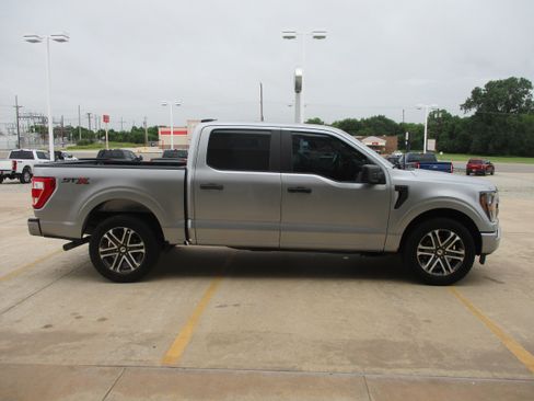 Used 2023 Ford F150 XL w/ STX Appearance Package RWD image 9