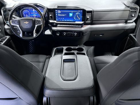 Used 2022 Chevrolet Silverado 1500 LT AWD/4WD image 13