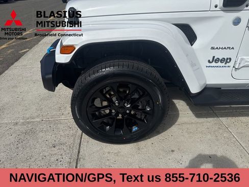 Used 2023 Jeep Wrangler Unlimited Sahara w/ Cold Weather Group image 6