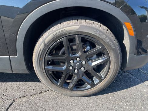 Used 2019 Chevrolet Blazer LT FWD image 9