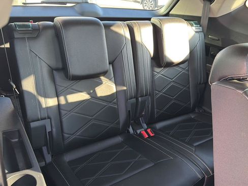 Used 2024 Volkswagen Atlas SE FWD image 41
