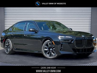 New 2025 BMW 760i xDrive w/ Executive Package