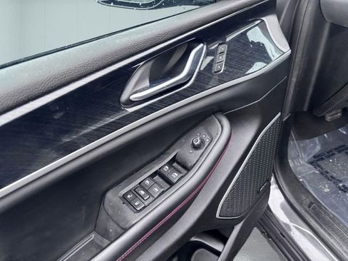 Used 2022 Jeep Grand Cherokee Trailhawk image 14