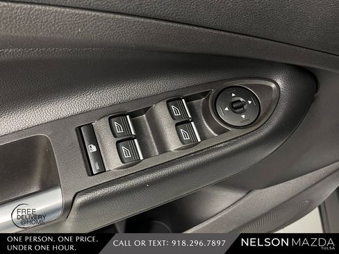 Used 2019 Ford Escape SEL image 22