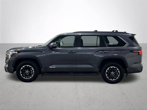 Used 2024 Toyota Sequoia SR5 w/ SR5 Premium Package AWD/4WD image 16