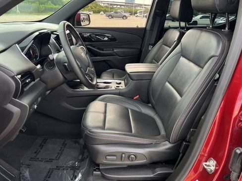 Used 2023 Chevrolet Traverse RS FWD image 21