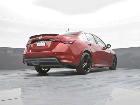 Used 2021 Nissan Sentra SR FWD image 40