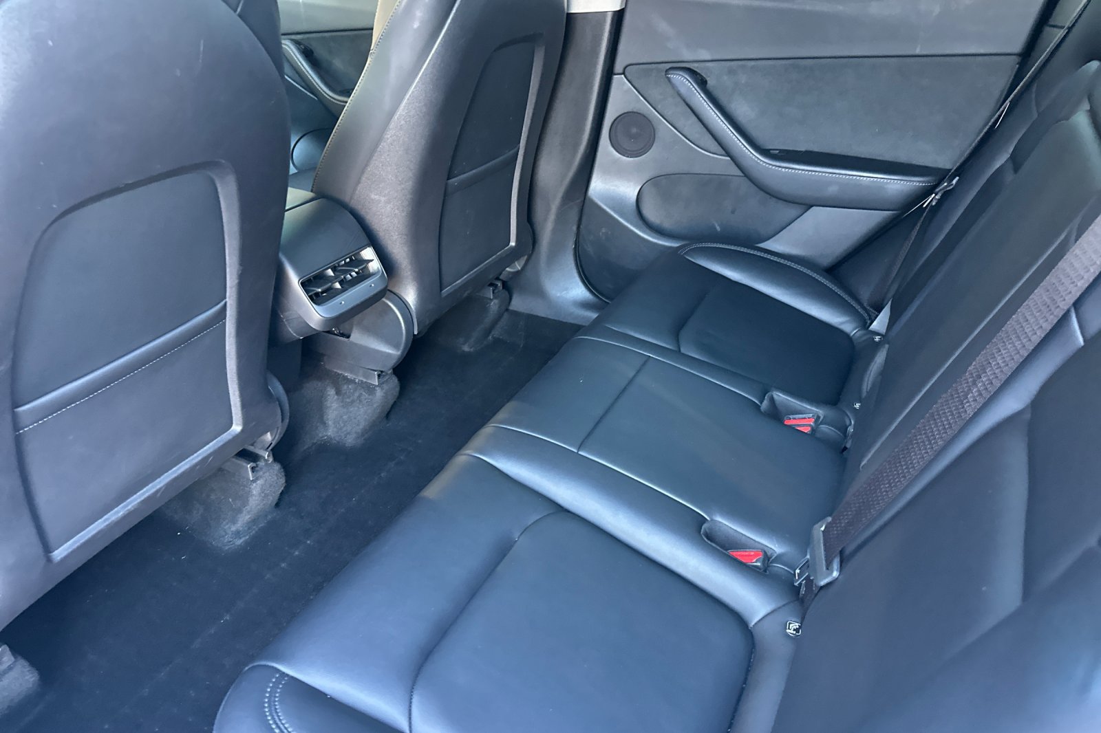 Used 2022 Tesla Model Y Performance AWD/4WD image 11