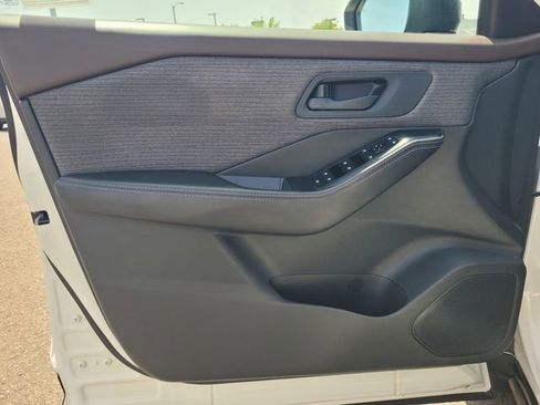 Used 2021 Nissan Rogue S AWD/4WD image 18
