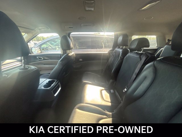 Certified 2025 Kia Carnival FWD image 7