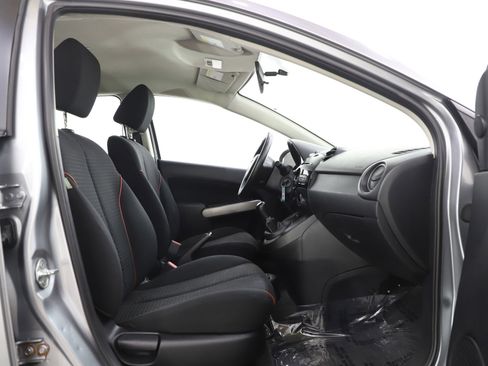 Used 2012 MAZDA MAZDA2 Touring image 11
