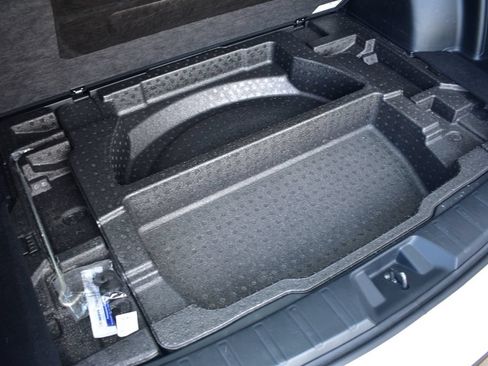 Used 2022 Subaru Forester Premium AWD/4WD image 29