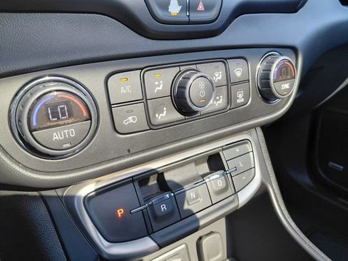 Used 2023 GMC Terrain Denali AWD/4WD image 28
