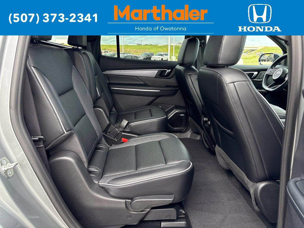 Used 2026 Buick Enclave Sport Touring AWD/4WD image 17