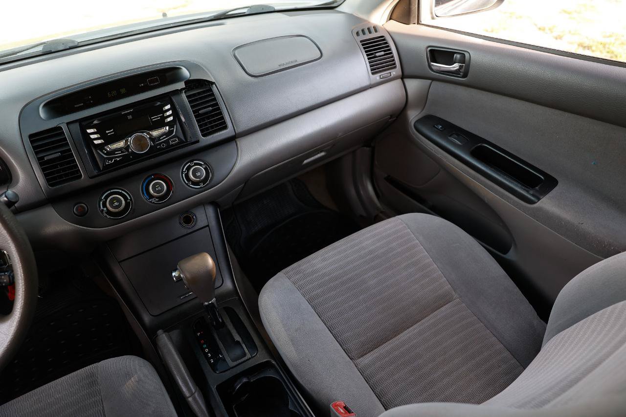 Used 2005 Toyota Camry LE FWD image 21