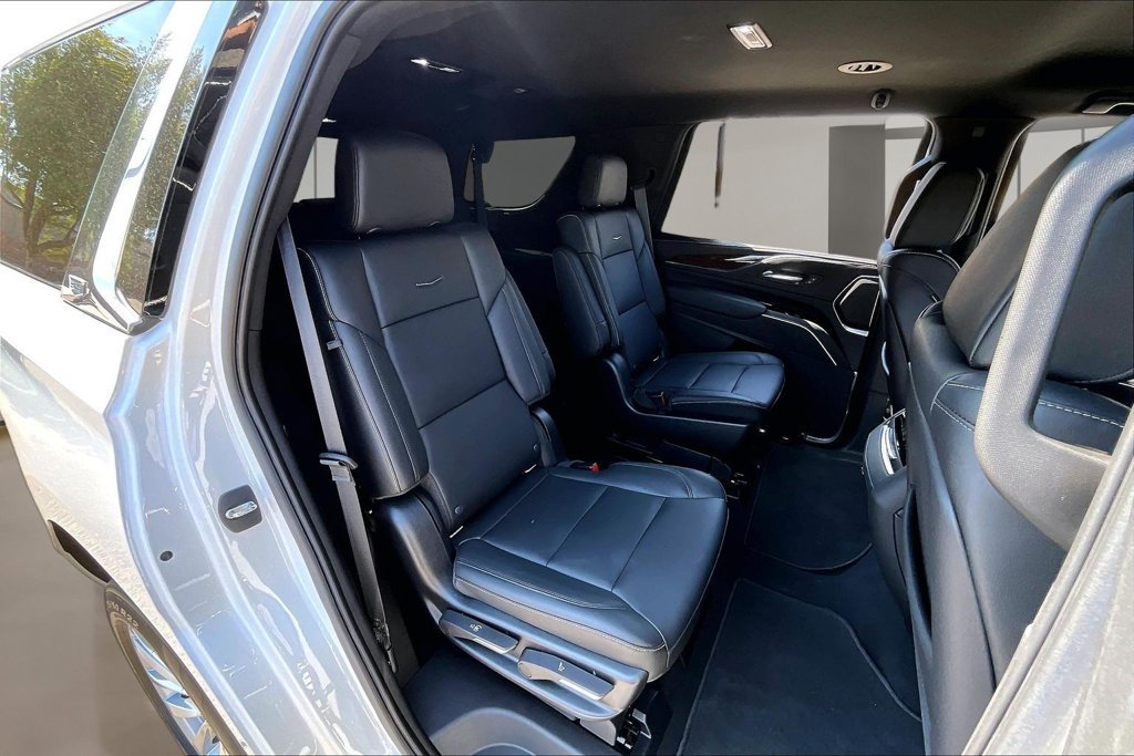 Used 2021 Cadillac Escalade Luxury AWD/4WD image 29