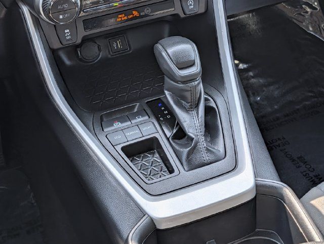 Used 2025 Toyota RAV4 XLE FWD image 13