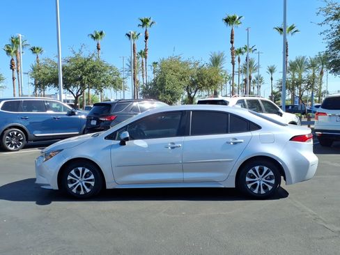 Certified 2022 Toyota Corolla LE w/ Carpet Mat Package (TMS) FWD image 7