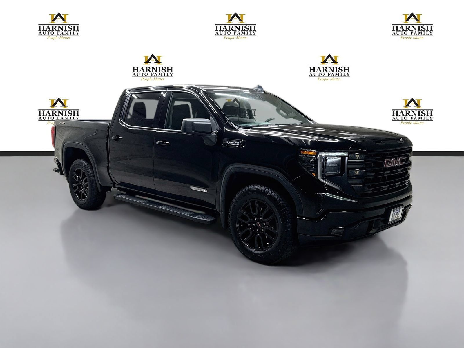 Used 2025 GMC Sierra 1500 Elevation AWD/4WD image 3