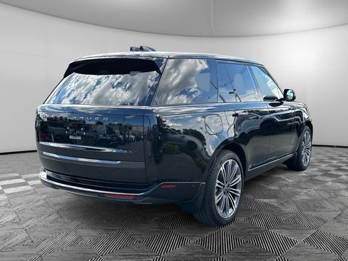 Used 2025 Land Rover Range Rover SE AWD/4WD image 9