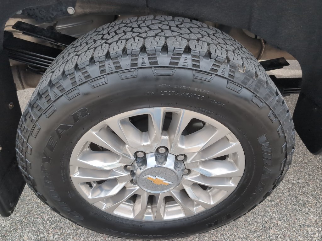 Used 2023 Chevrolet Silverado 3500 High Country w/ Safety Package II AWD/4WD image 23