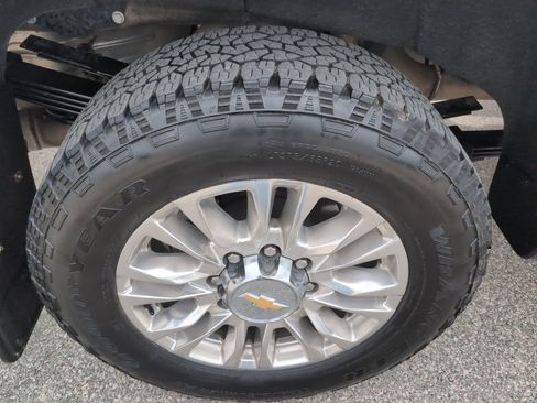 Used 2023 Chevrolet Silverado 3500 High Country w/ Safety Package II AWD/4WD image 23