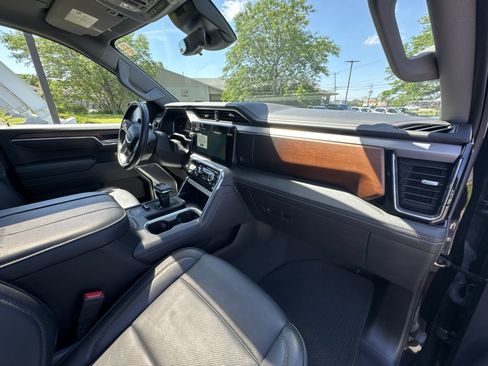Used 2023 GMC Sierra 1500 Denali AWD/4WD image 30