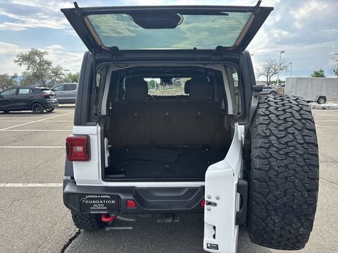 Used 2024 Jeep Wrangler Unlimited Rubicon AWD/4WD image 29