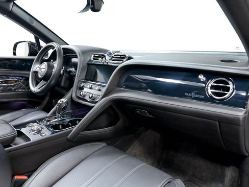 Used 2021 Bentley Bentayga w/ First Edition Specification AWD/4WD image 26