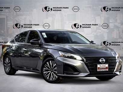 Used 2025 Nissan Altima 2.5 SV