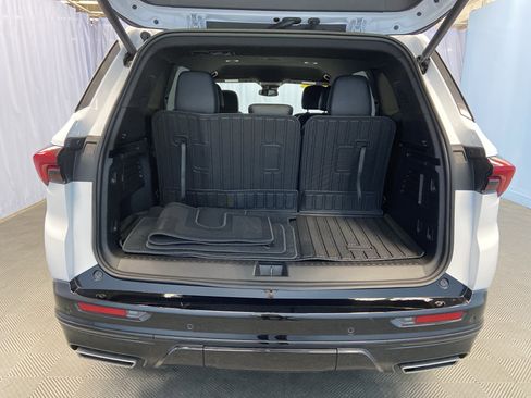 Used 2025 Buick Enclave Sport Touring image 36