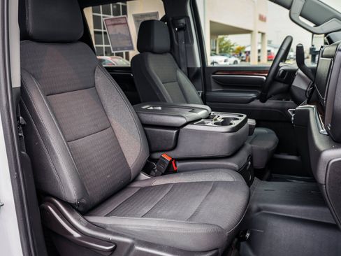 Used 2025 GMC Sierra 2500 SLE w/ SLE Value Package; AWD/4WD image 12