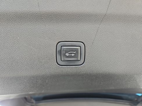 Used 2022 GMC Yukon Denali image 19