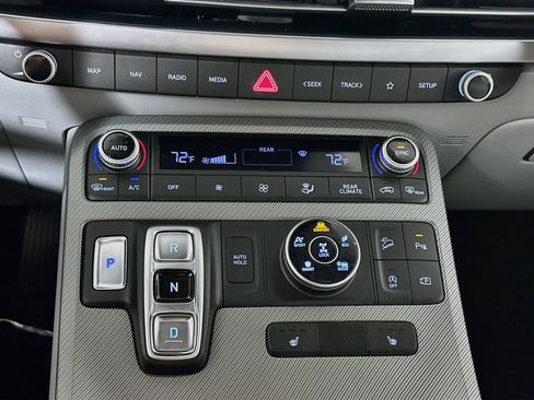 Used 2024 Hyundai Palisade SEL AWD/4WD image 16