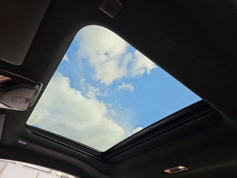 Used 2025 BMW 230i Coupe w/ M Sport Package image 29