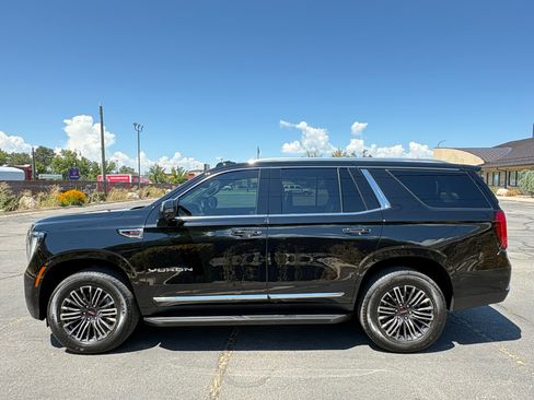 Used 2026 GMC Yukon Elevation w/ Elevation Premium Package AWD/4WD image 13