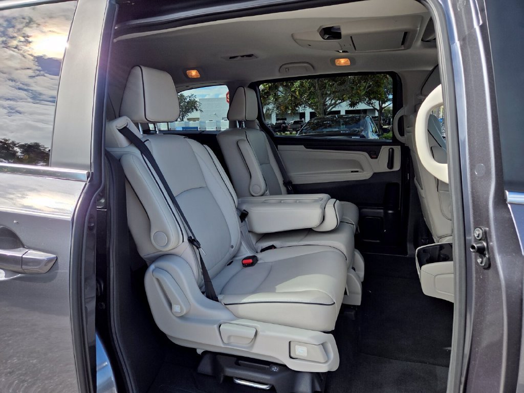 Used 2025 Honda Odyssey Touring image 17