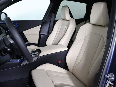 Used 2026 BMW X3 xDrive30 w/ M Sport Package image 29