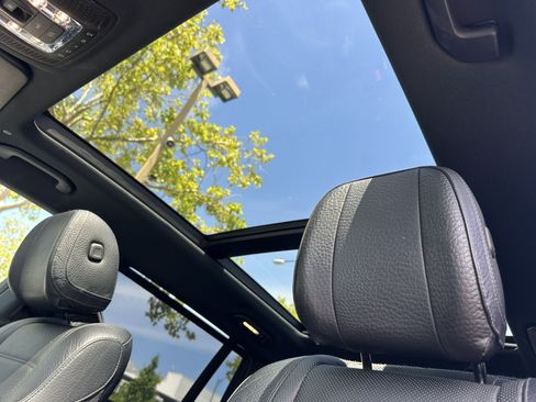 Used 2020 Mercedes-Benz GLS 450 4MATIC image 27
