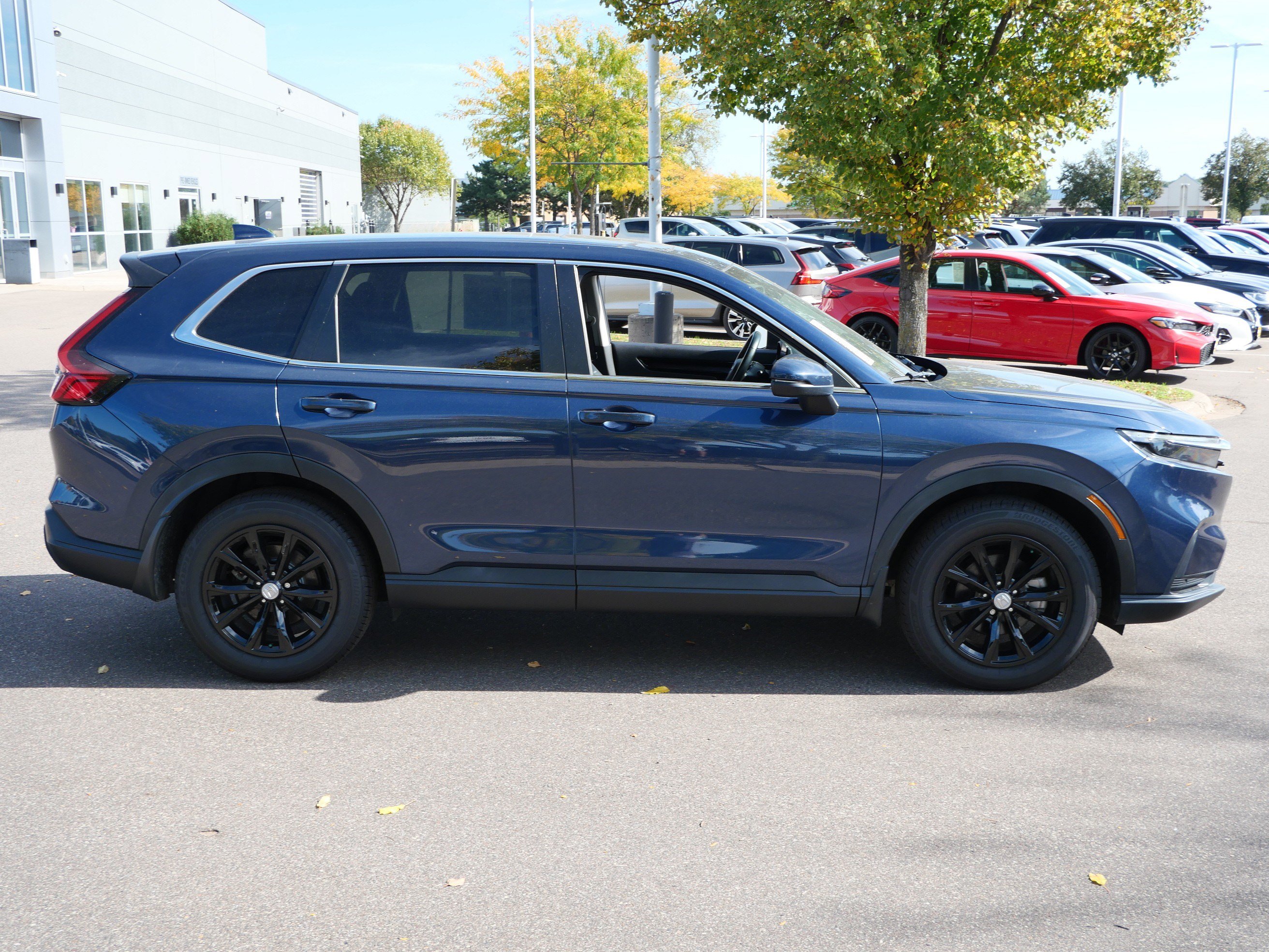 Used 2023 Honda CR-V EX-L image 8
