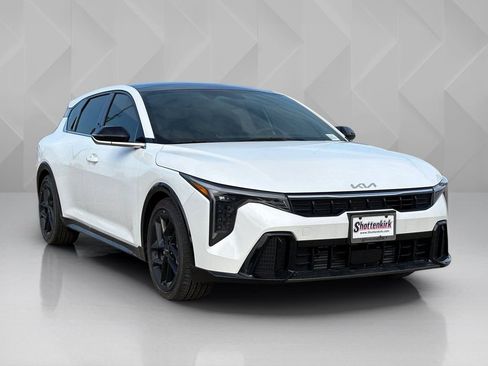 New 2026 Kia K4 GT-Line Turbo FWD image 3