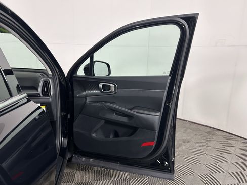 Used 2025 Kia Sorento S w/ Panoramic Sunroof Package image 41