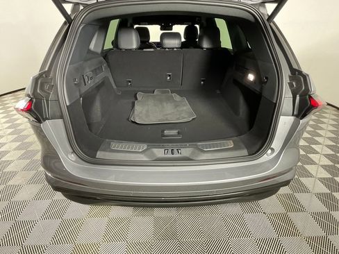 Used 2025 Lincoln Nautilus Premier w/ Jet Appearance Package image 25