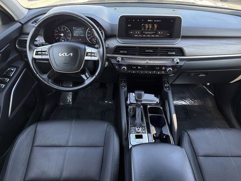 Used 2022 Kia Telluride EX w/ EX Premium Package image 2