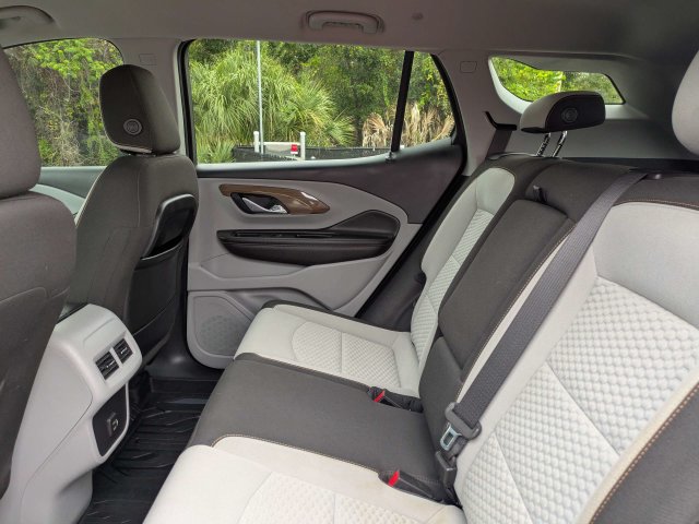 Used 2019 GMC Terrain SLE w/ Driver Convenience Package FWD image 14