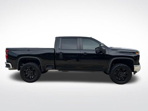 Used 2025 Chevrolet Silverado 2500 LT w/ Leather Package AWD/4WD image 6