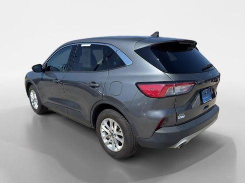 Used 2022 Ford Escape SE FWD image 2