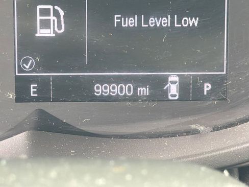 Used 2019 Chevrolet Trax LT w/ LT Convenience Package FWD image 27
