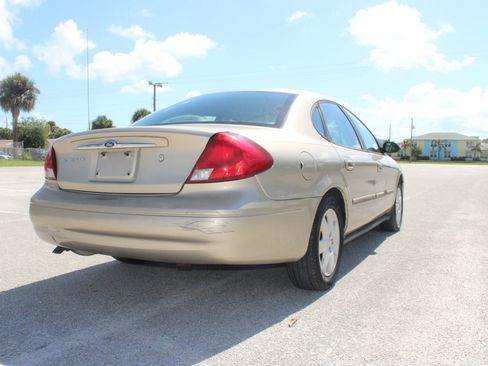 Used 2001 Ford Taurus LX FWD image 21